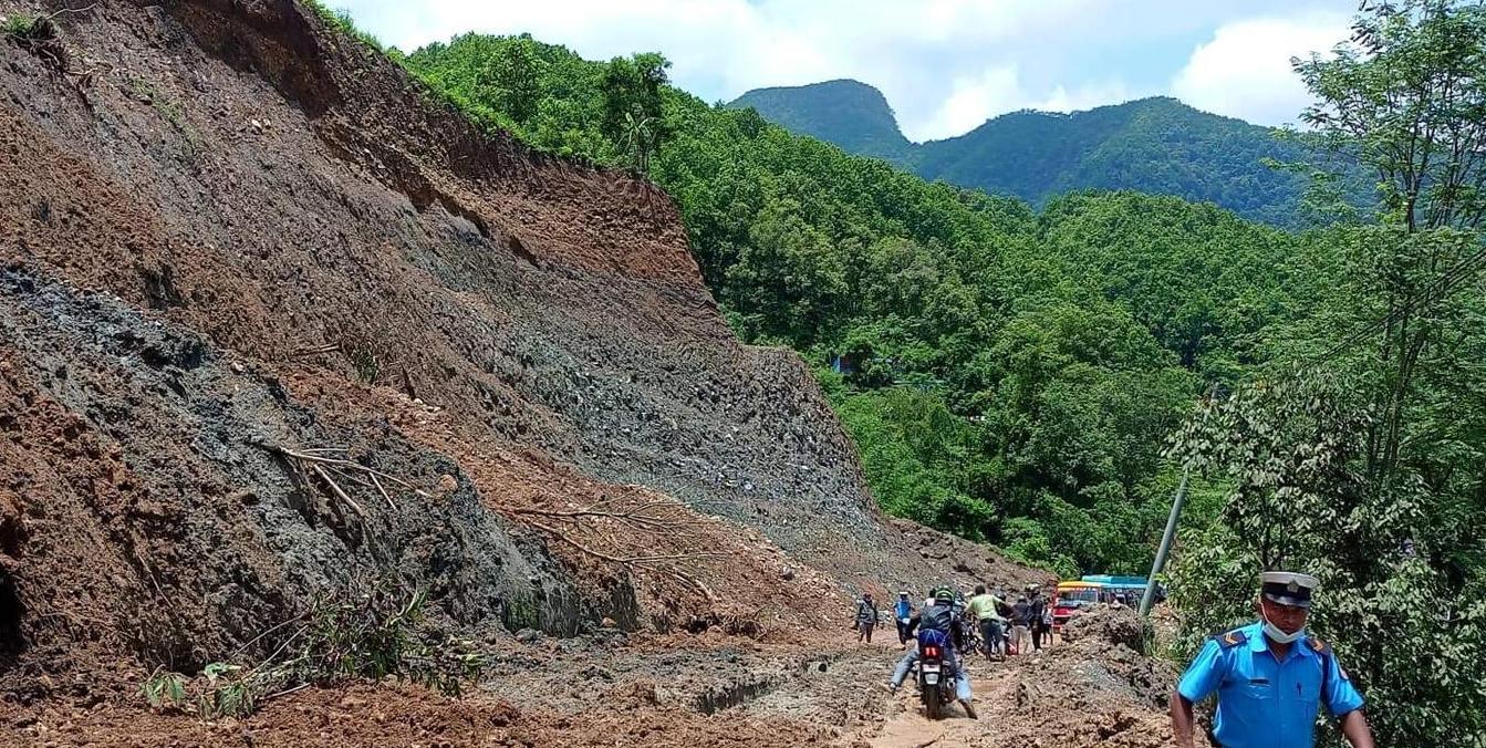 परिरोबाट घाइते भएका दुई जनाको उद्धार