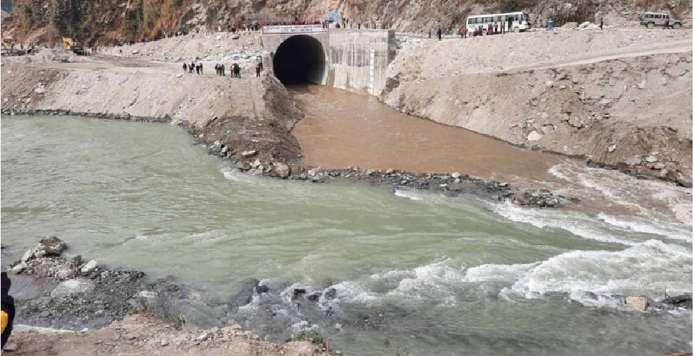 अरुण तेस्रोको प्रवेश मार्गमा आन्दोलन गर्न रोक