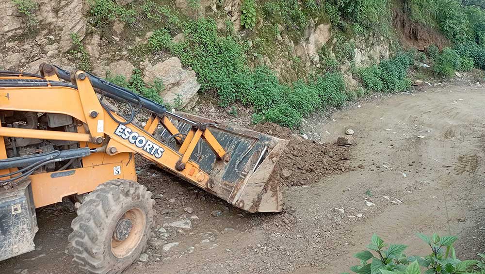 चखेल–मातातीर्थ सडक १६ दिन बन्द गरिने