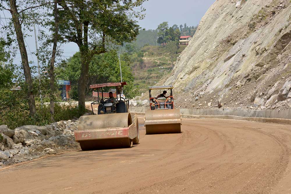 धुलिखेल–खावा सडक : दुई दिन मालवाहक गाडी सञ्चालन गर्न रोक