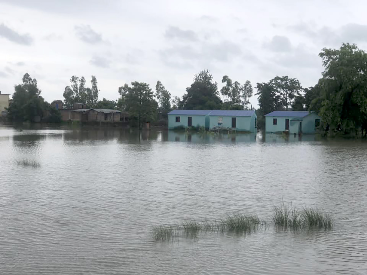 बाढीका कारण कैलालीको जनजीवन प्रभावित