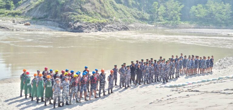 त्रिशूली नदीमा ६५ यात्रुसहित बगाइएको बसको खोजी कार्य तीव्र