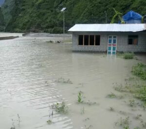 जन्ती बोकेको जिप नहरमा खस्दा दुईजनाको मृत्यु, मर्स्याङ्दी नदीको पानी बस्तीमा