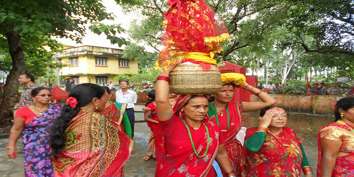 फाग गाउँदै, विरुडा भिजाउँदै सुदूरपश्चिममा गौरा पर्व सुरु