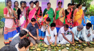 अट्वारी पर्व मनाउँदै थारु समुदाय