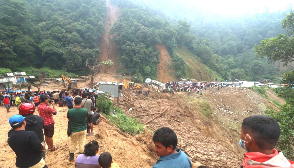 बाढीपहिरोमा परी मृत्यु हुनेको संख्या २०४ पुग्यो