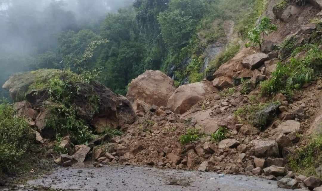 नेपाली सेनाका दुई सैनिकसहित चार जनाको अवस्था अज्ञात