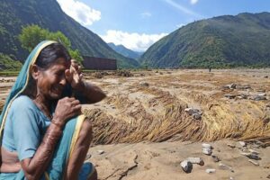 नैराश्यताका साथै अश्रुपूर्ण वेदना पोख्दै महिला किसान